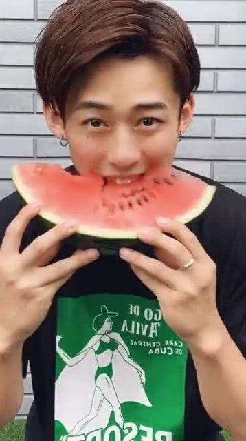 吃瓜网红小哥哥微博号是什么,微博号背后的趣味故事”