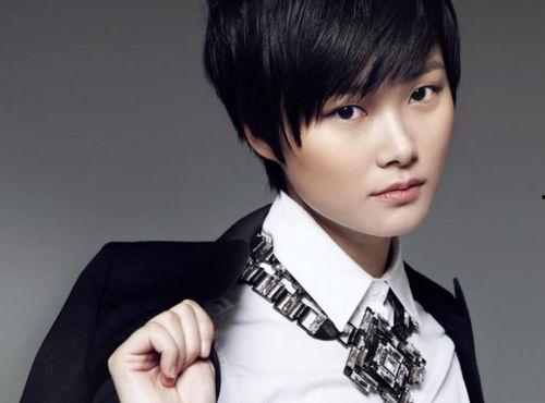 娱乐吃瓜李宇春微博,娱乐热点再升级  第2张